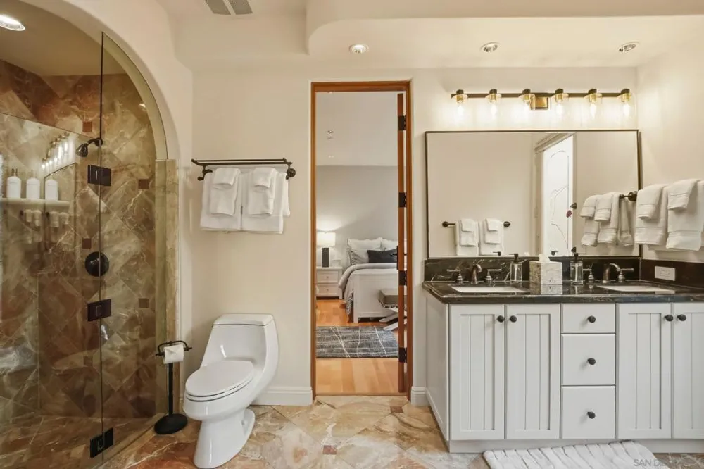 741 Rosecrans San Diego, CA 92106