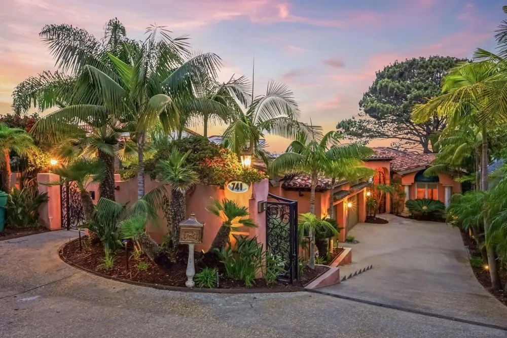 741 Rosecrans San Diego, CA 92106