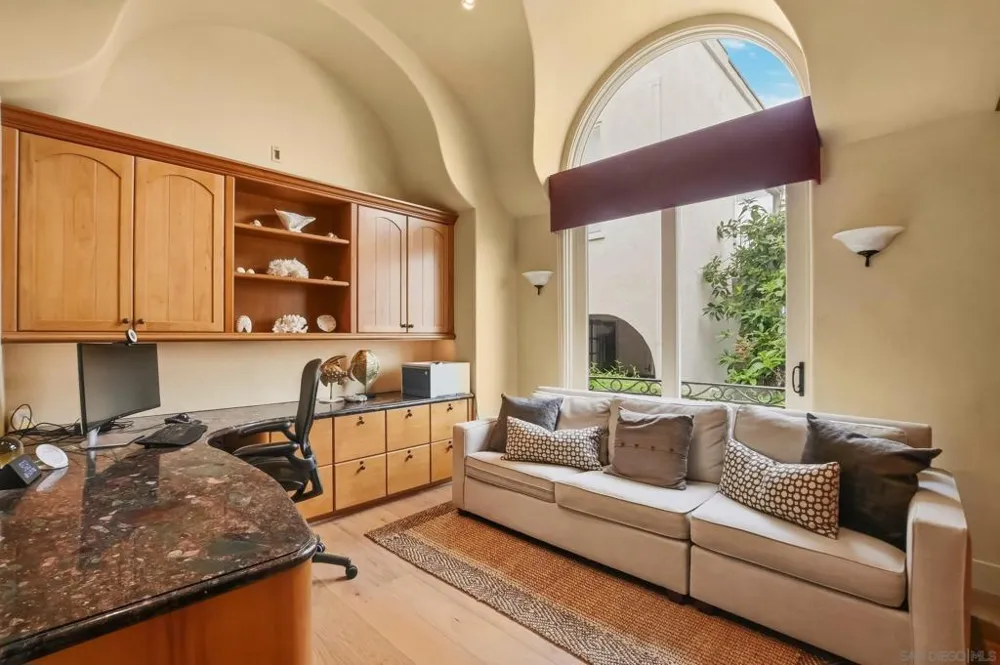 741 Rosecrans San Diego, CA 92106