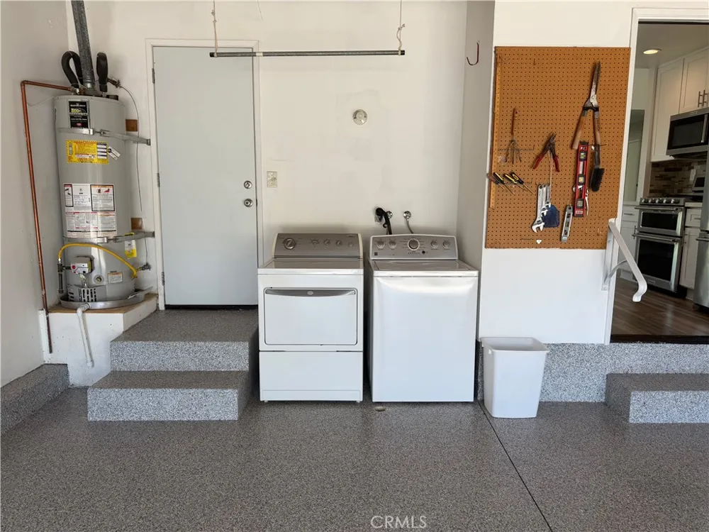 1 Amberleaf Irvine, CA 92614