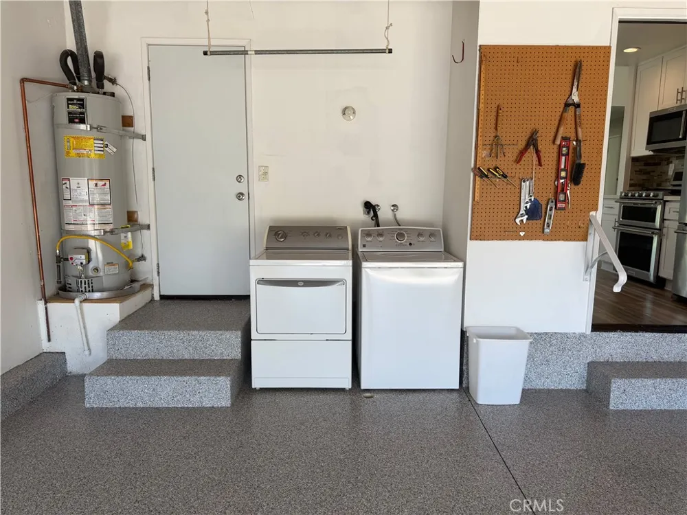 1 Amberleaf Irvine, CA 92614
