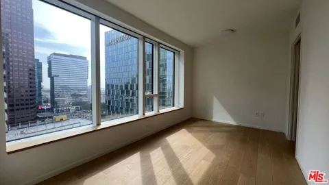 889 Francisco Street #807