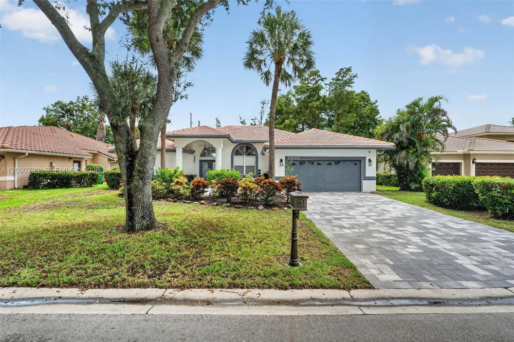 6640 NW 41st St Coral Springs, FL 33067