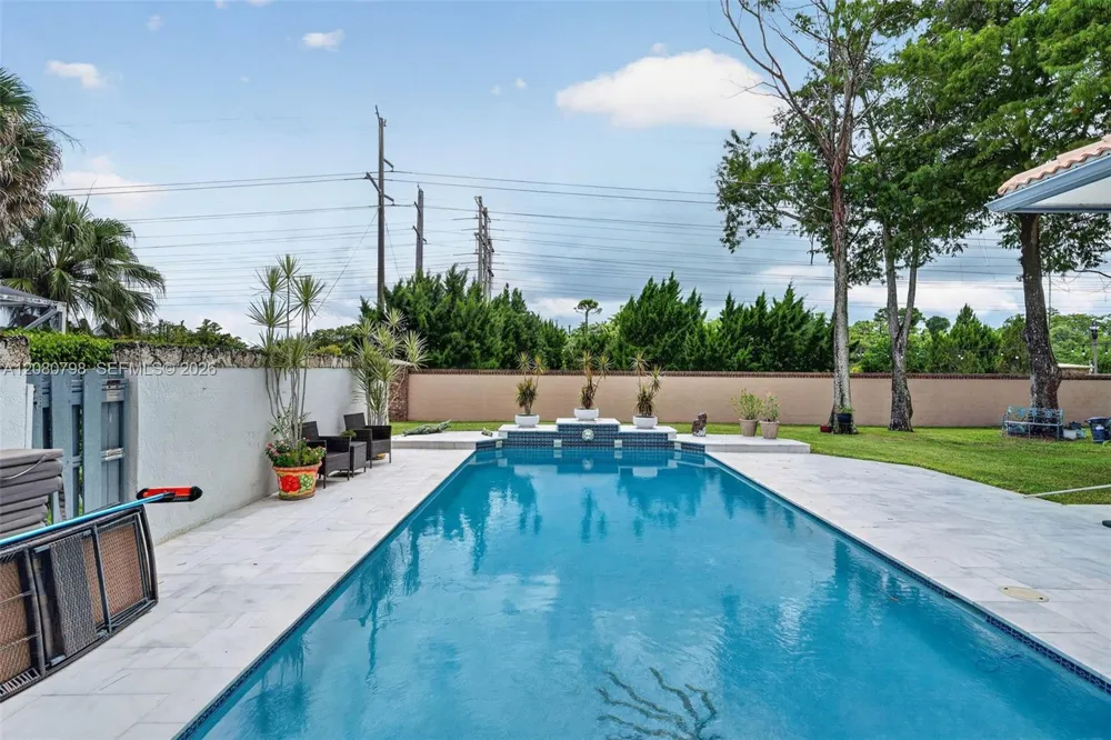 6640 NW 41st St Coral Springs, FL 33067