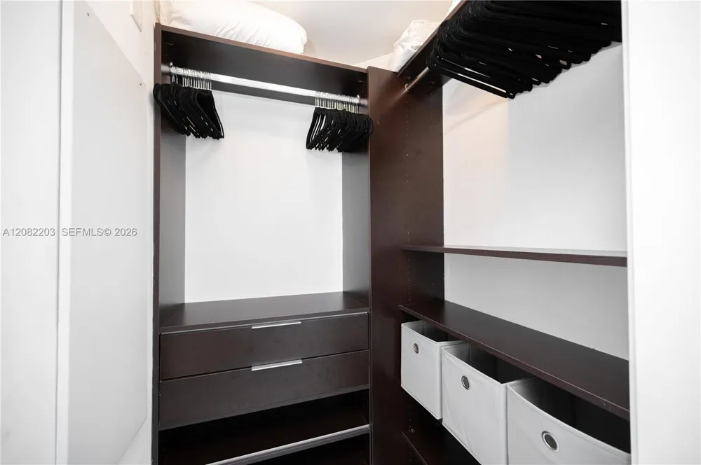 1300 Brickell Bay Dr #1601 Miami, FL 33131