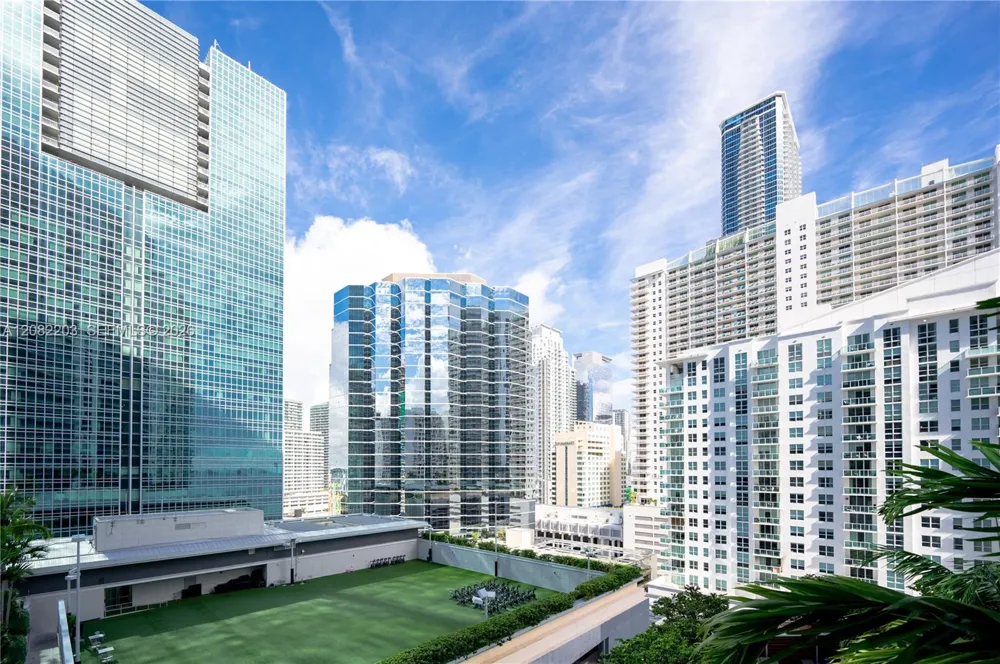 1300 Brickell Bay Dr #1601 Miami, FL 33131