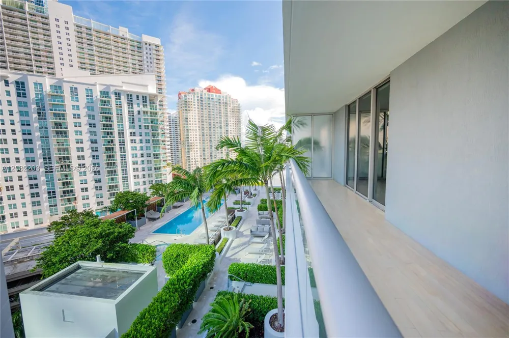 1300 Brickell Bay Dr #1601 Miami, FL 33131