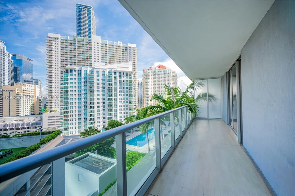 1300 Brickell Bay Dr #1601 Miami, FL 33131