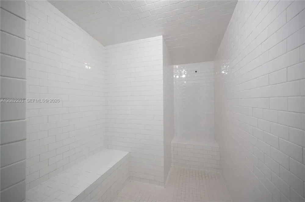 1300 Brickell Bay Dr #1601 Miami, FL 33131