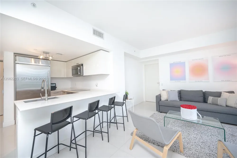 1300 Brickell Bay Dr #1601 Miami, FL 33131