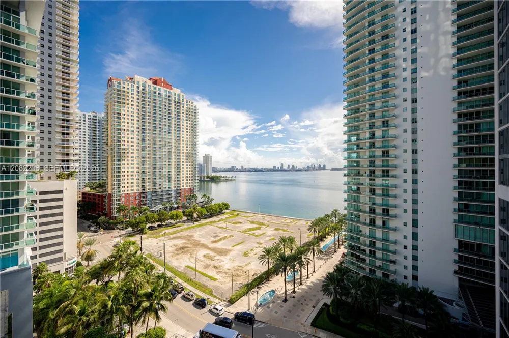 1300 Brickell Bay Dr #1601 Miami, FL 33131
