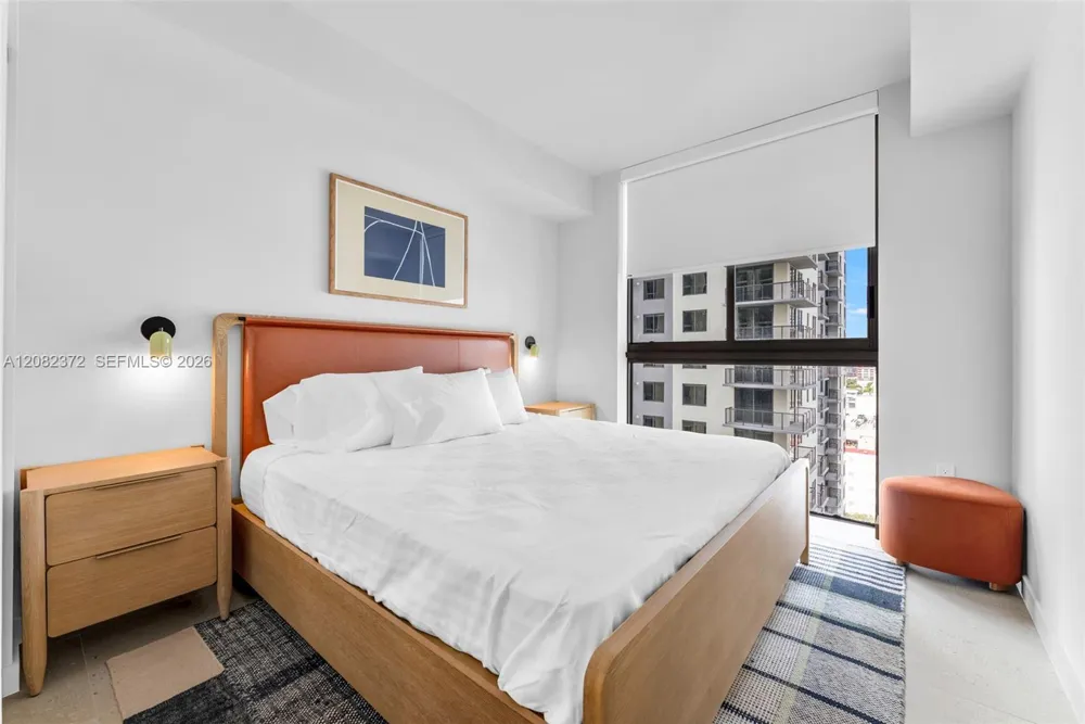 11 NE 6th St #2209 Miami, FL 33132