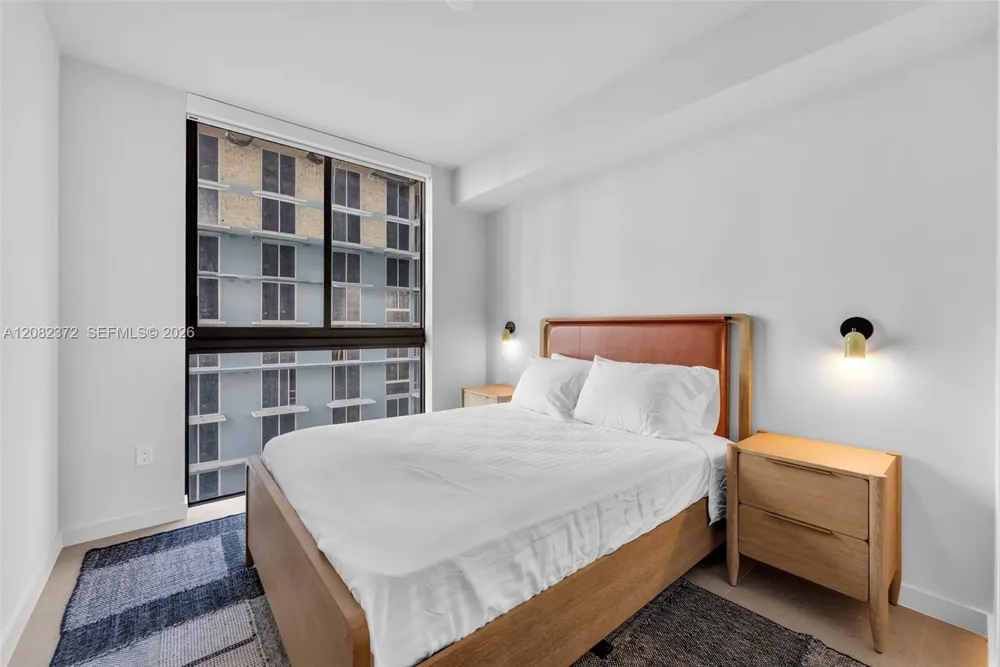 11 NE 6th St #2209 Miami, FL 33132