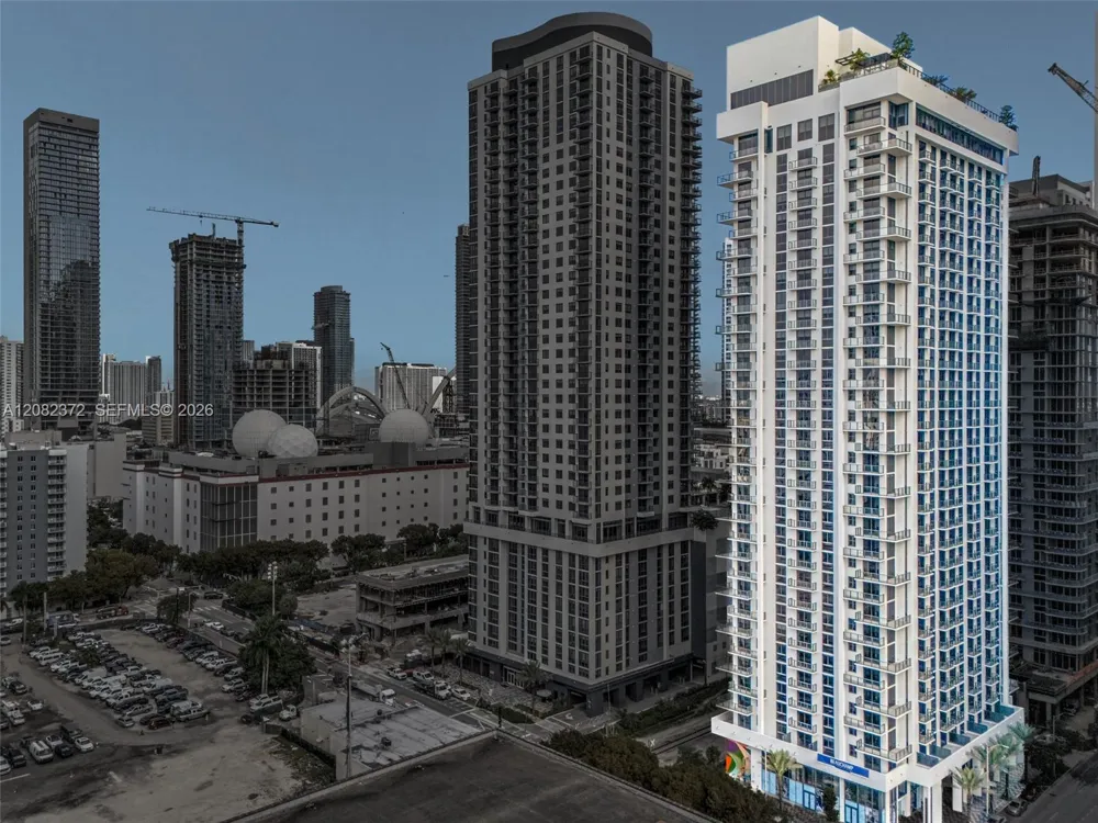 11 NE 6th St #2209 Miami, FL 33132