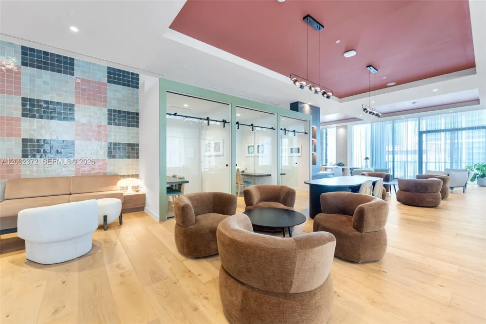 11 NE 6th St #2209 Miami, FL 33132