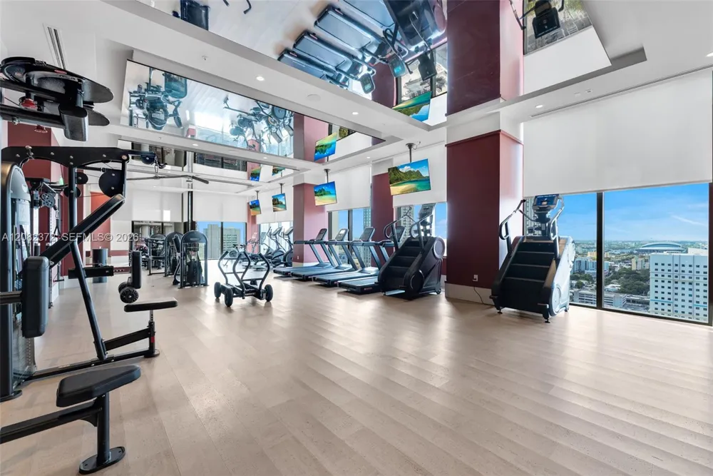 11 NE 6th St #2209 Miami, FL 33132