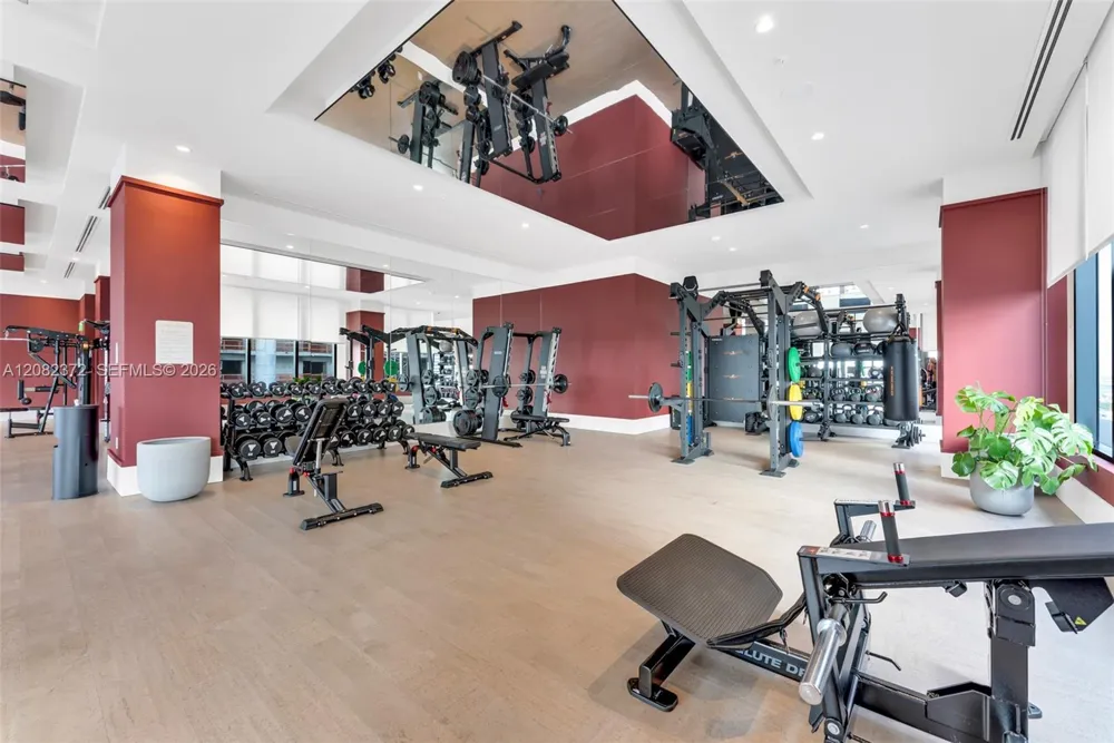 11 NE 6th St #2209 Miami, FL 33132
