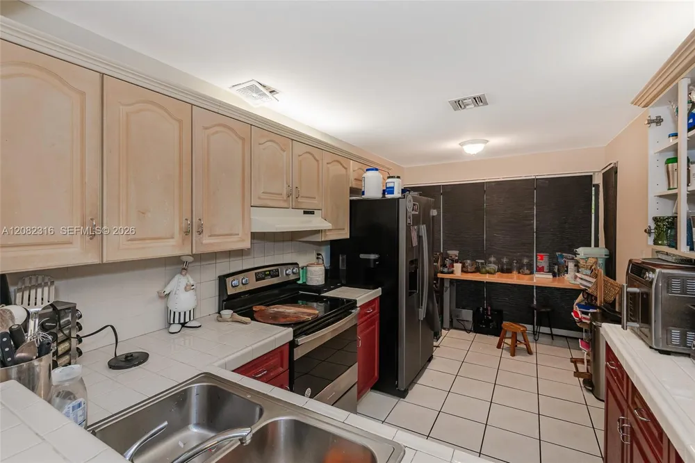 9876 Costa Del Sol Blvd #B-93 Doral, FL 33178