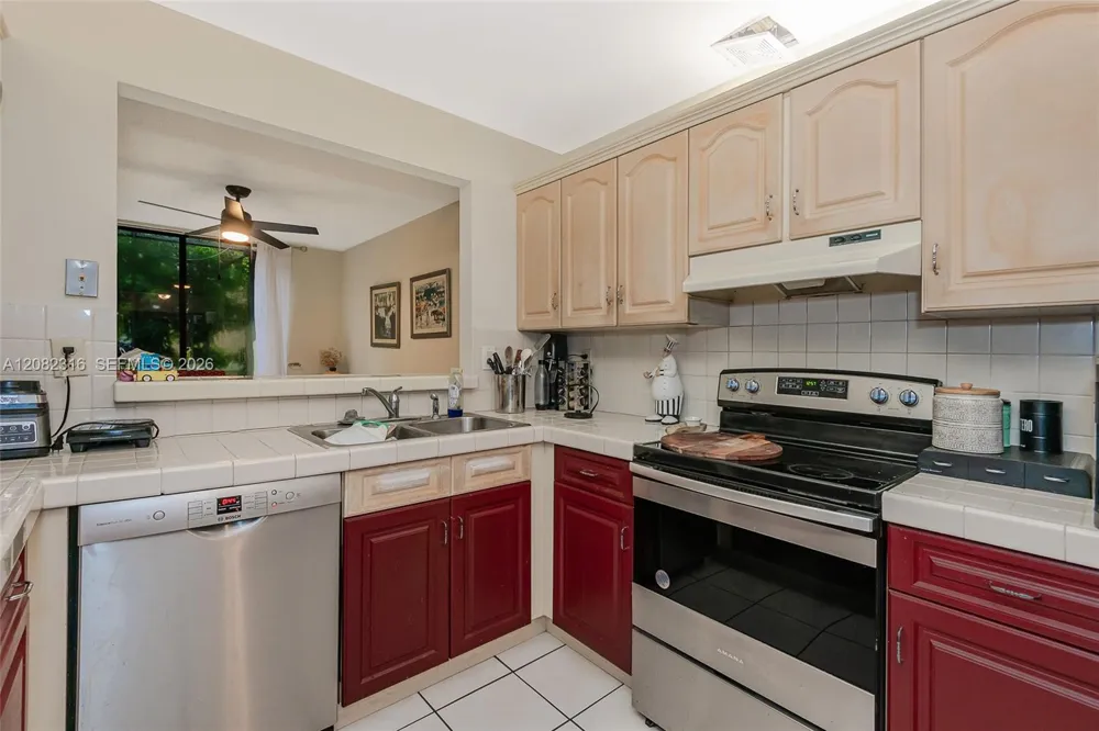 9876 Costa Del Sol Blvd #B-93 Doral, FL 33178