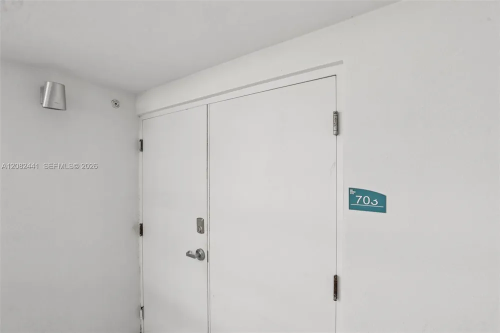 1100 100th St #703 Bay Harbor Islands, FL 33154