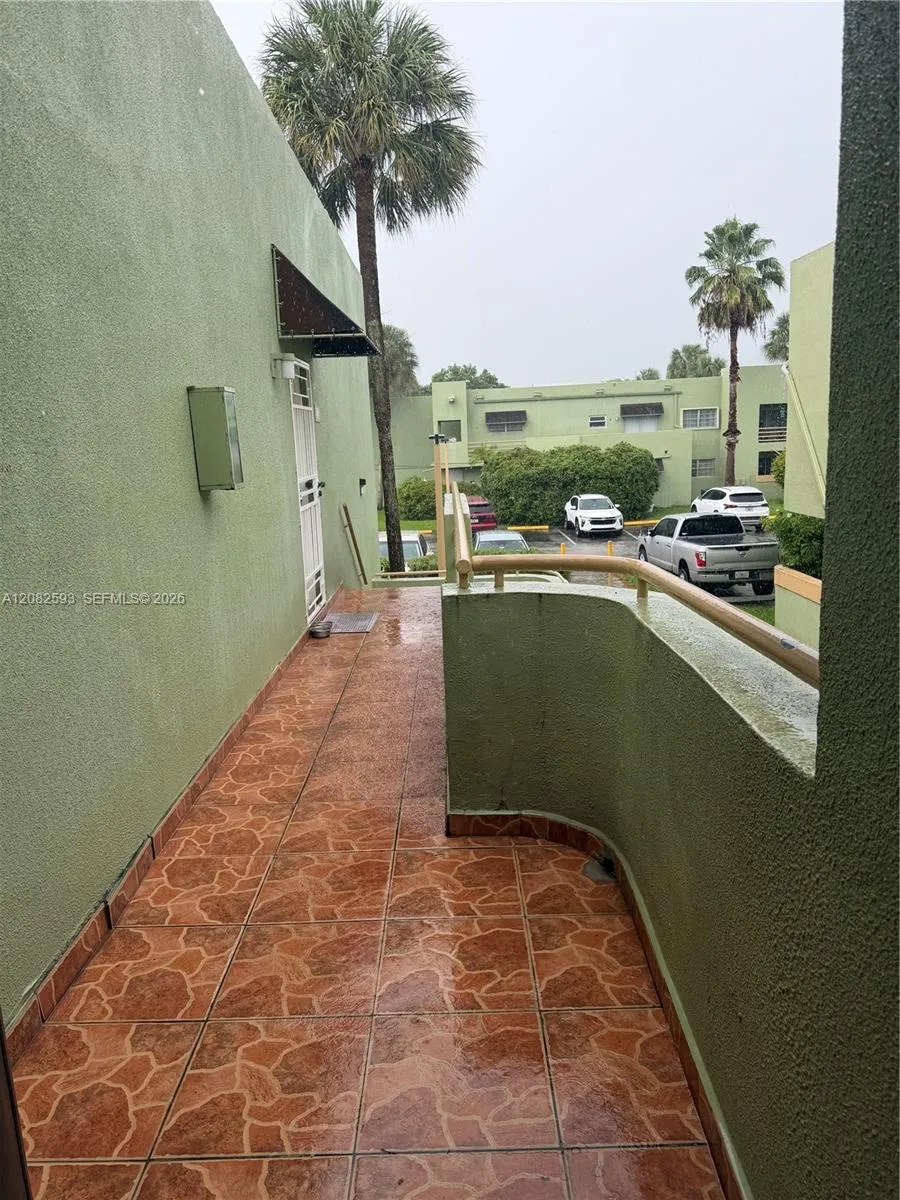 11091 NW 7th St #202-16 Doral, FL 33172