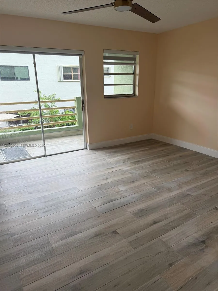 11091 NW 7th St #202-16 Doral, FL 33172