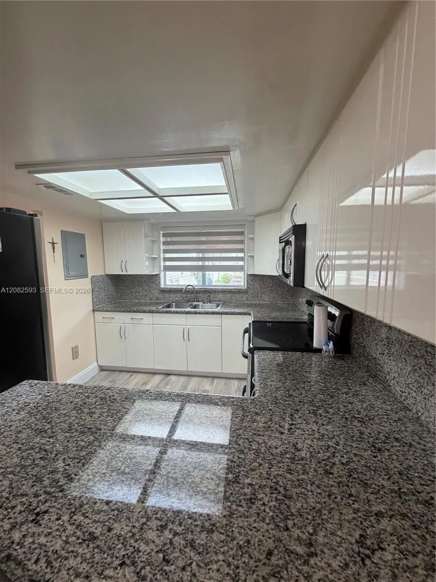 11091 NW 7th St #202-16 Doral, FL 33172