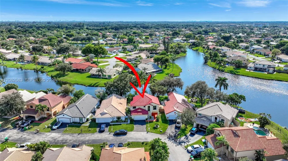 6320 Plymouth Ln Davie, FL 33331
