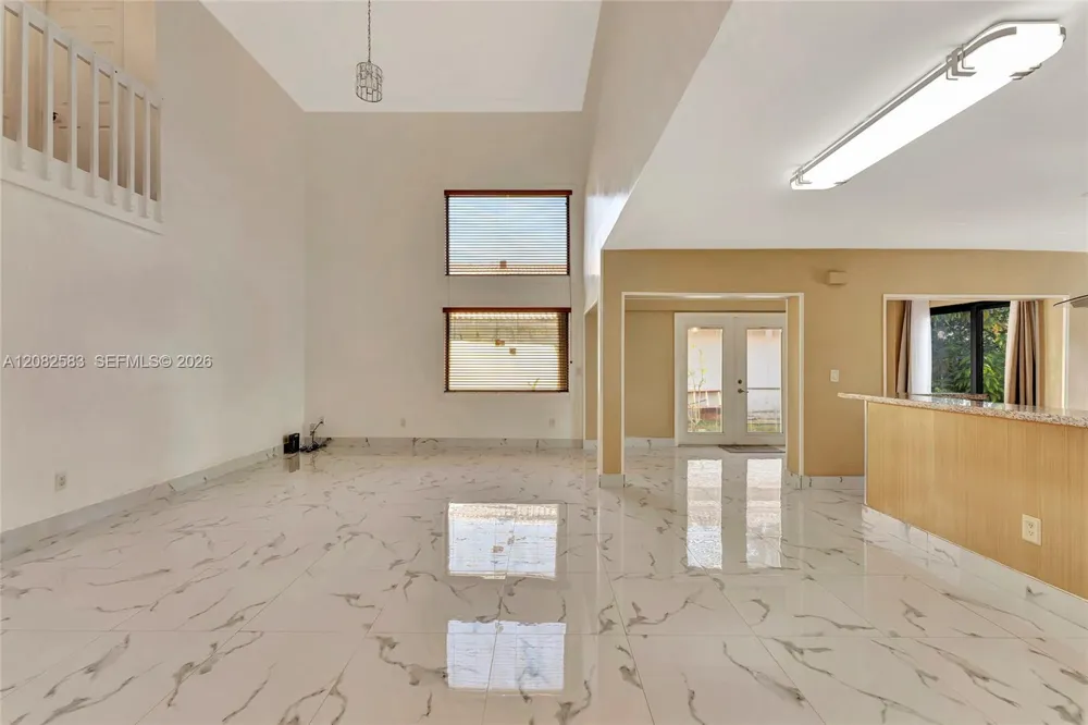 6320 Plymouth Ln Davie, FL 33331