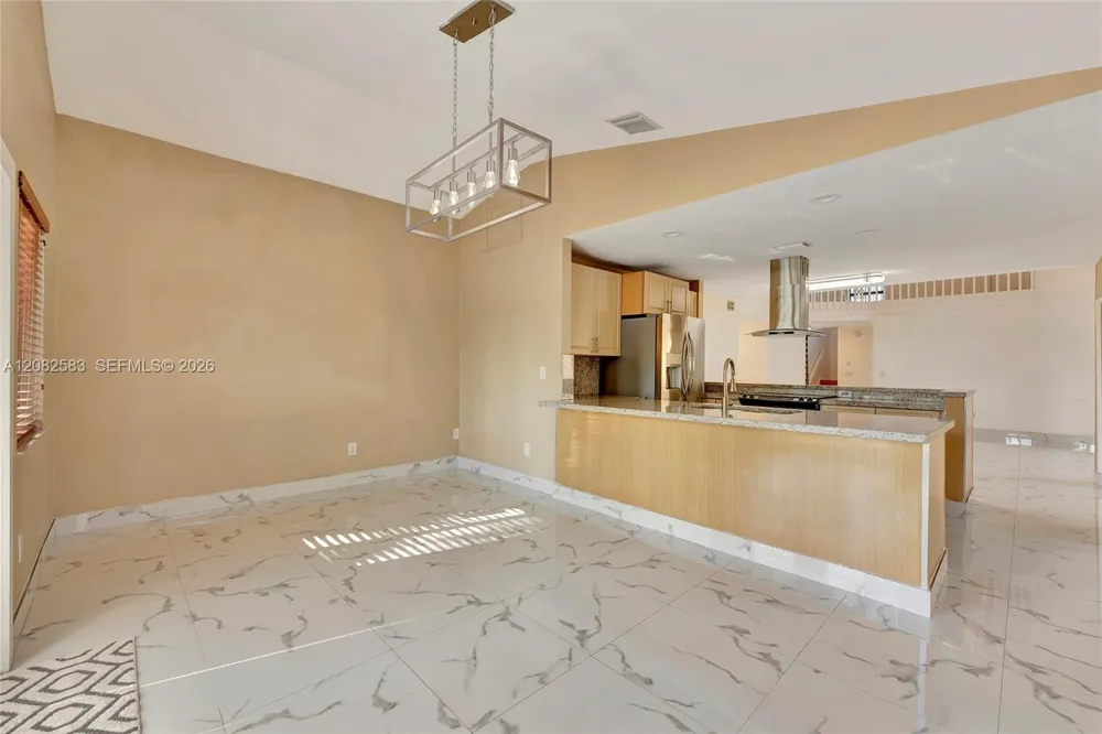 6320 Plymouth Ln Davie, FL 33331