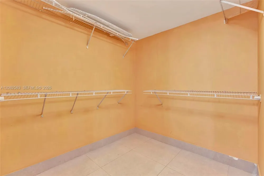 6320 Plymouth Ln Davie, FL 33331