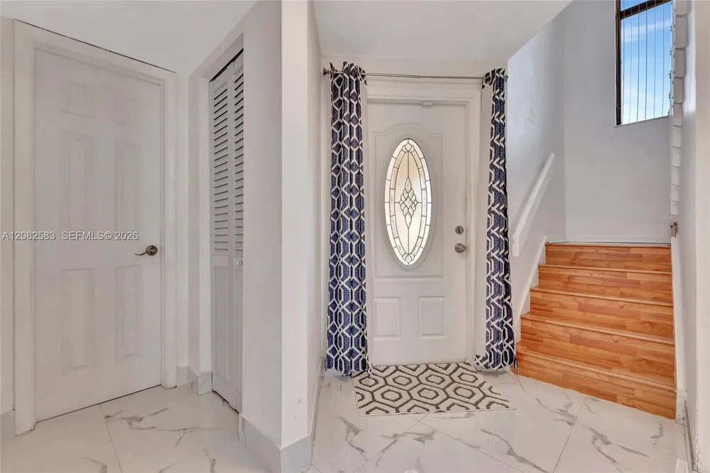 6320 Plymouth Ln Davie, FL 33331