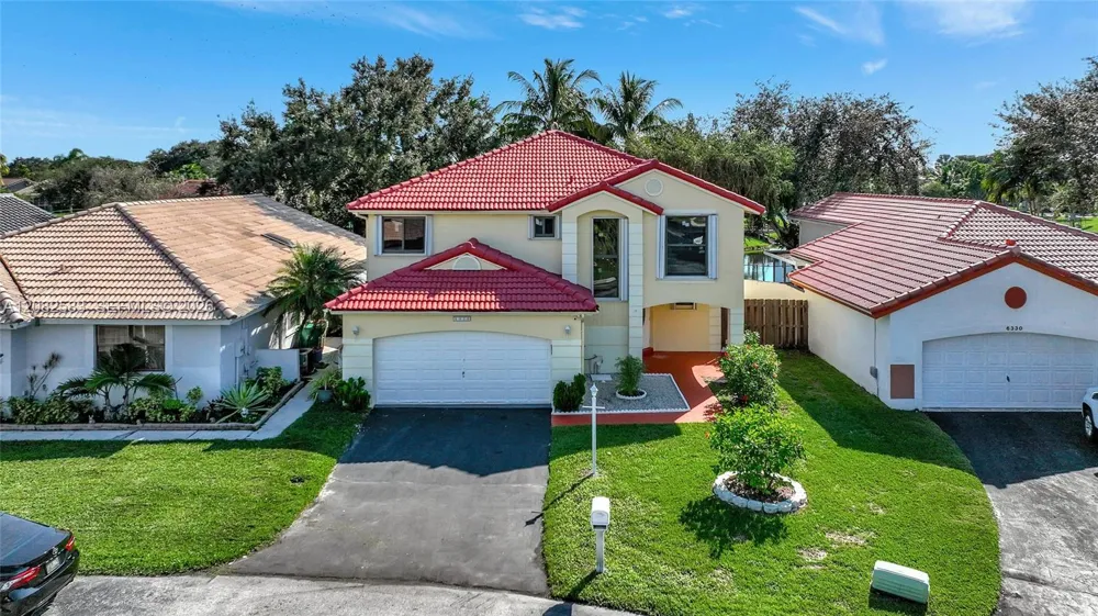 6320 Plymouth Ln Davie, FL 33331