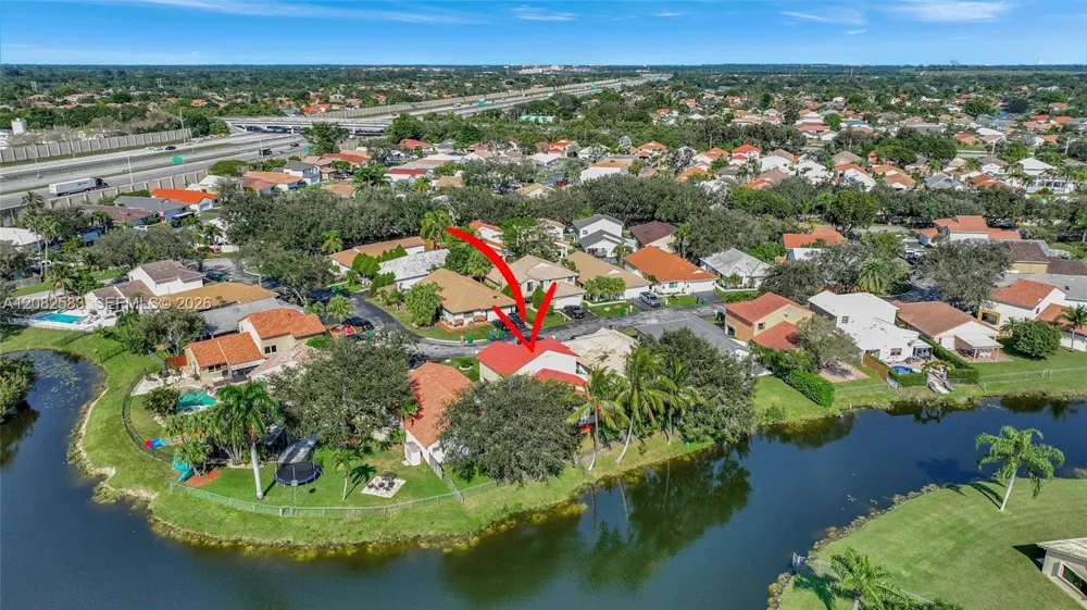 6320 Plymouth Ln Davie, FL 33331