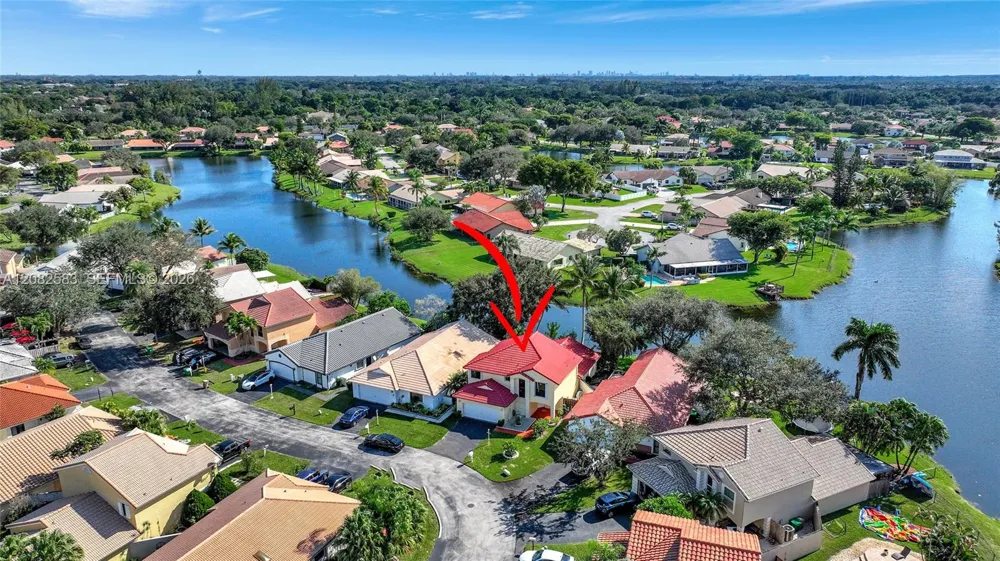 6320 Plymouth Ln Davie, FL 33331