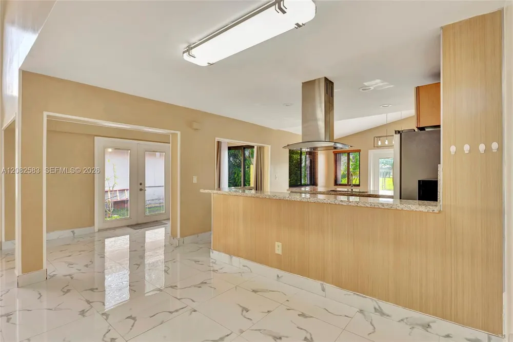 6320 Plymouth Ln Davie, FL 33331