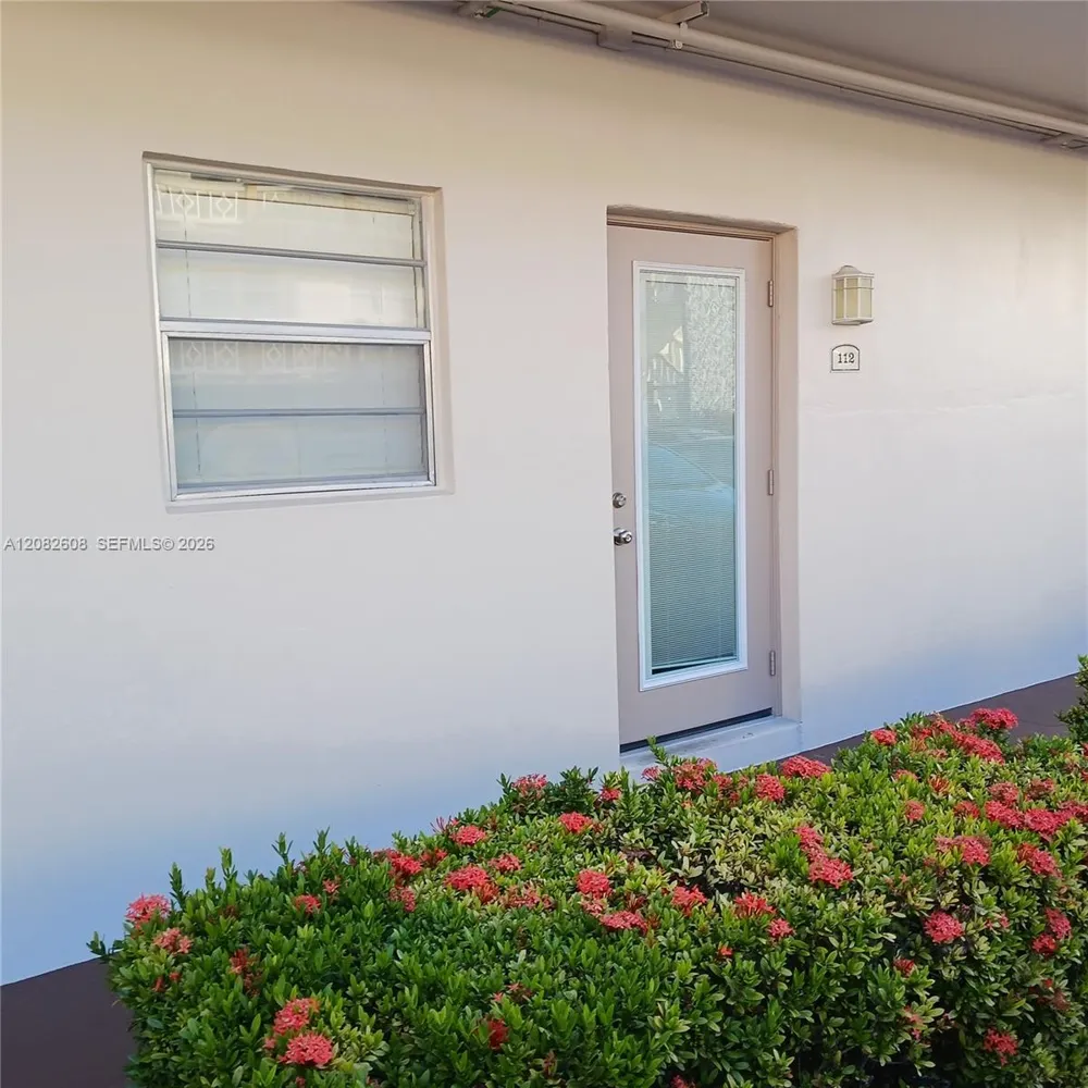 5181 W Oakland Park Blvd #112 Lauderdale Lakes, FL 33313