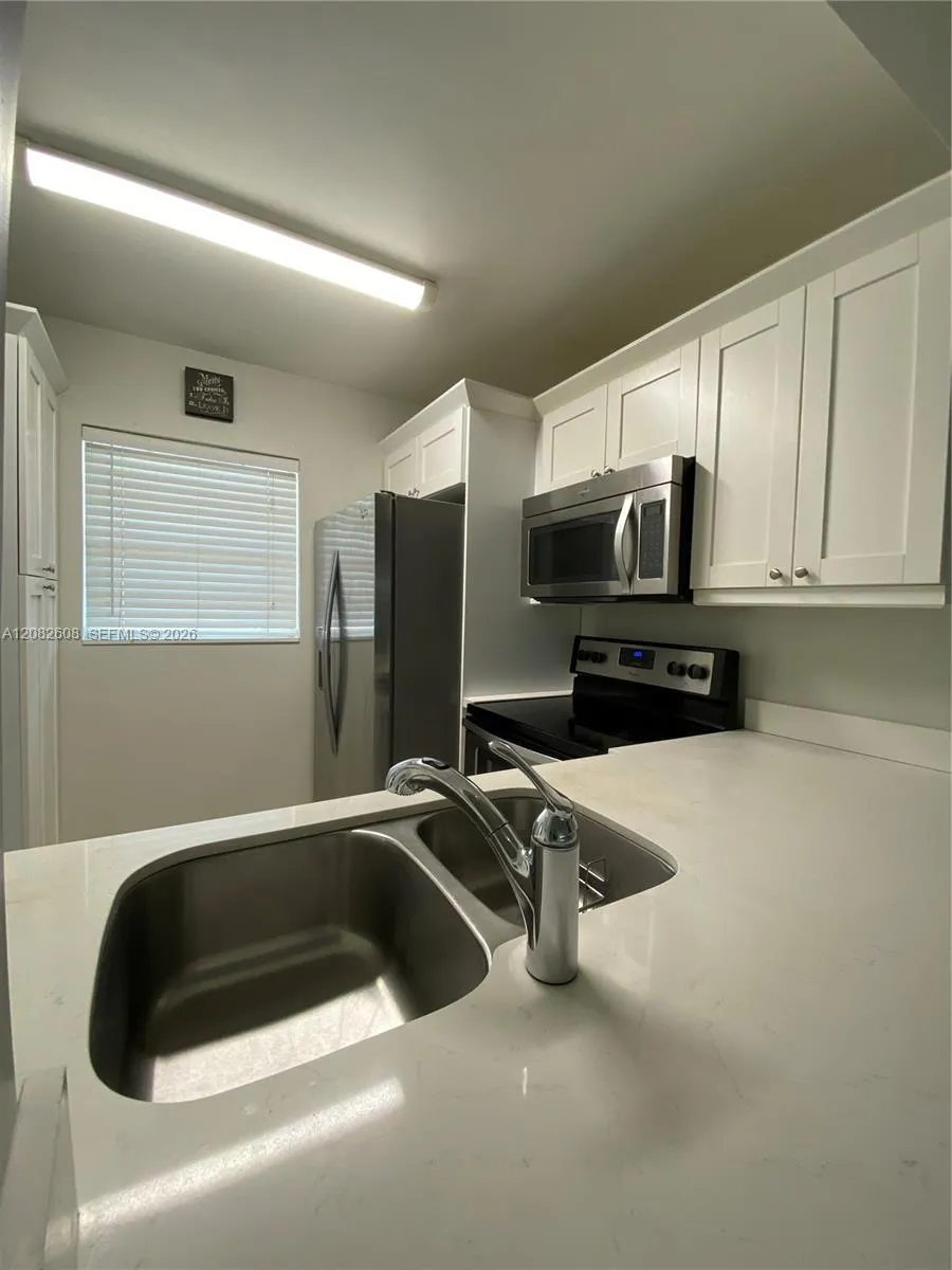 5181 W Oakland Park Blvd #112 Lauderdale Lakes, FL 33313