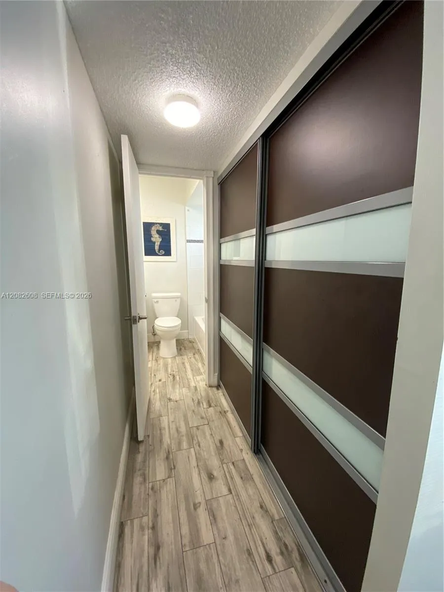 5181 W Oakland Park Blvd #112 Lauderdale Lakes, FL 33313