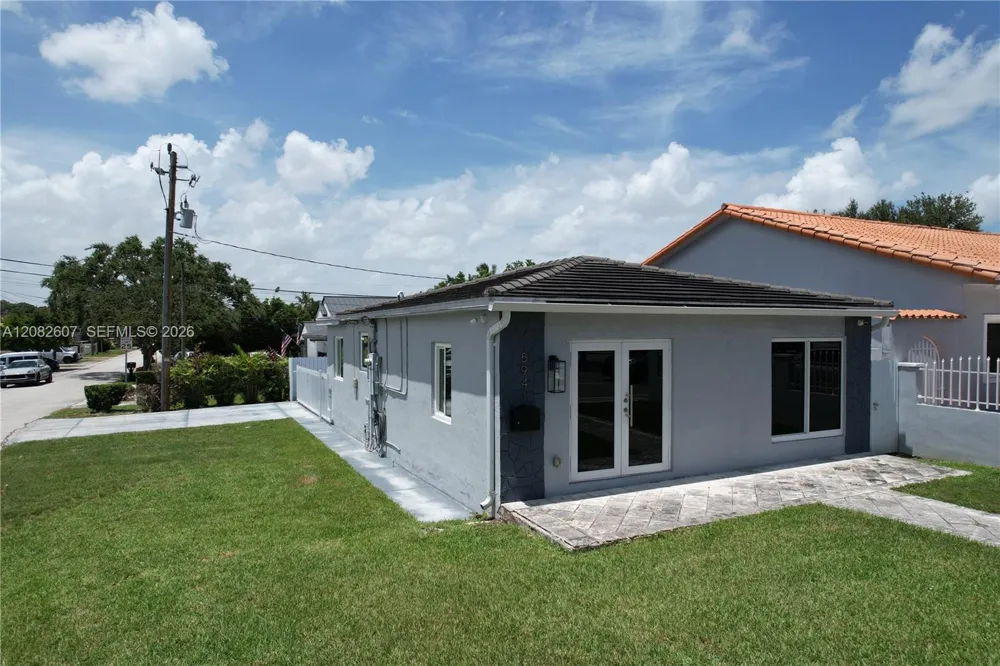 5941 Coral Way Miami, FL 33155