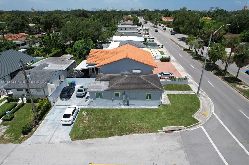 5941 Coral Way Miami, FL 33155