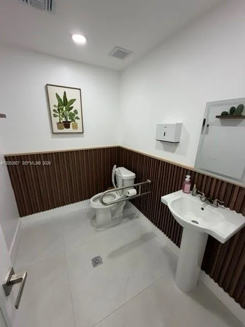 5941 Coral Way Miami, FL 33155
