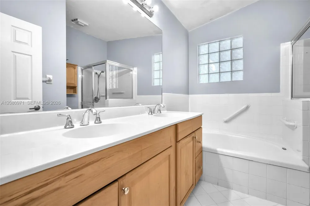 17002 NW 10th St #17002 Pembroke Pines, FL 33028
