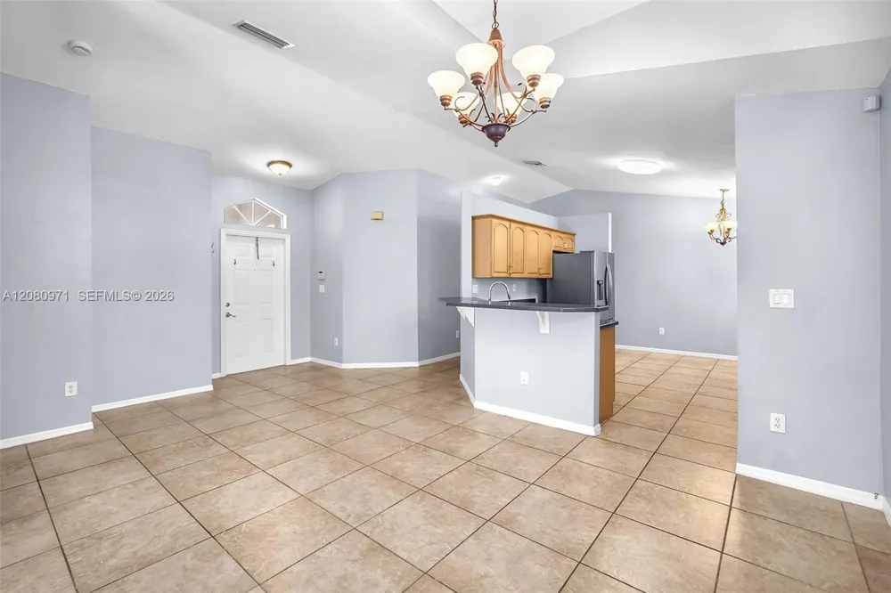 17002 NW 10th St #17002 Pembroke Pines, FL 33028