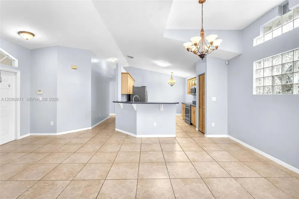 17002 NW 10th St #17002 Pembroke Pines, FL 33028