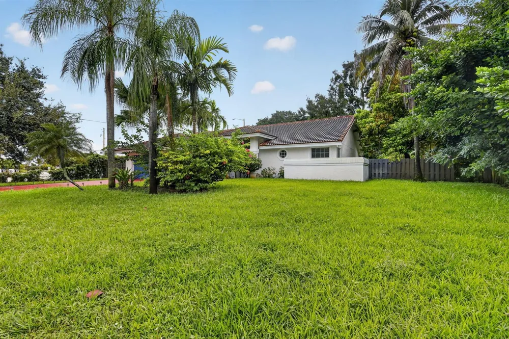 1770 EMILIO LANE Palm Springs, FL 33406