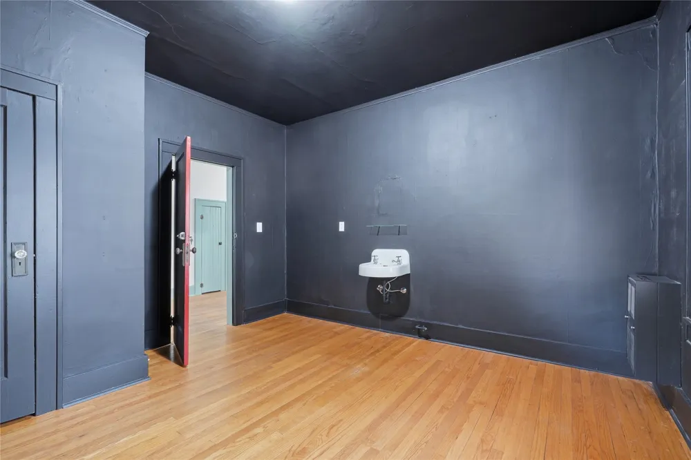 1302 S Elwood Avenue Tulsa, OK 74119
