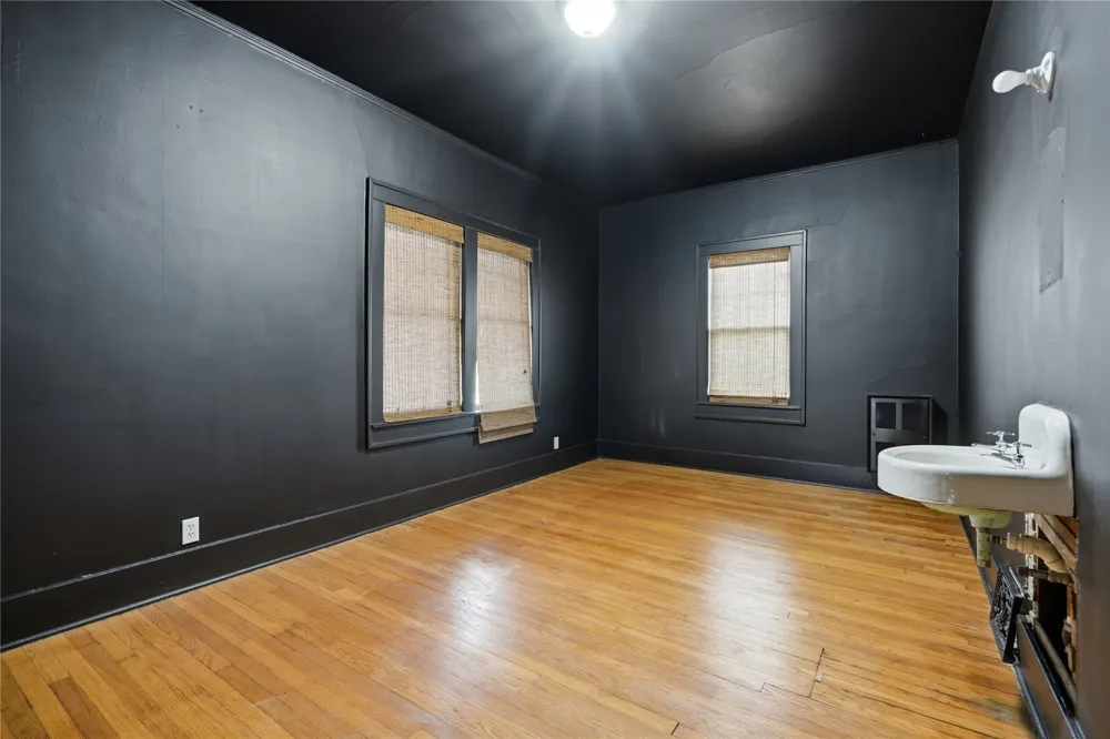 1302 S Elwood Avenue Tulsa, OK 74119