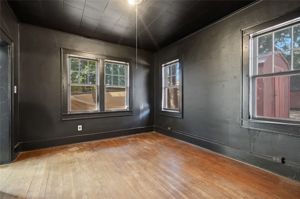 1302 S Elwood Avenue Tulsa, OK 74119