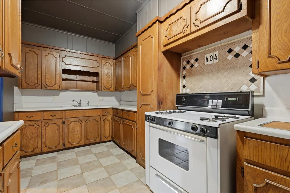 1302 S Elwood Avenue Tulsa, OK 74119